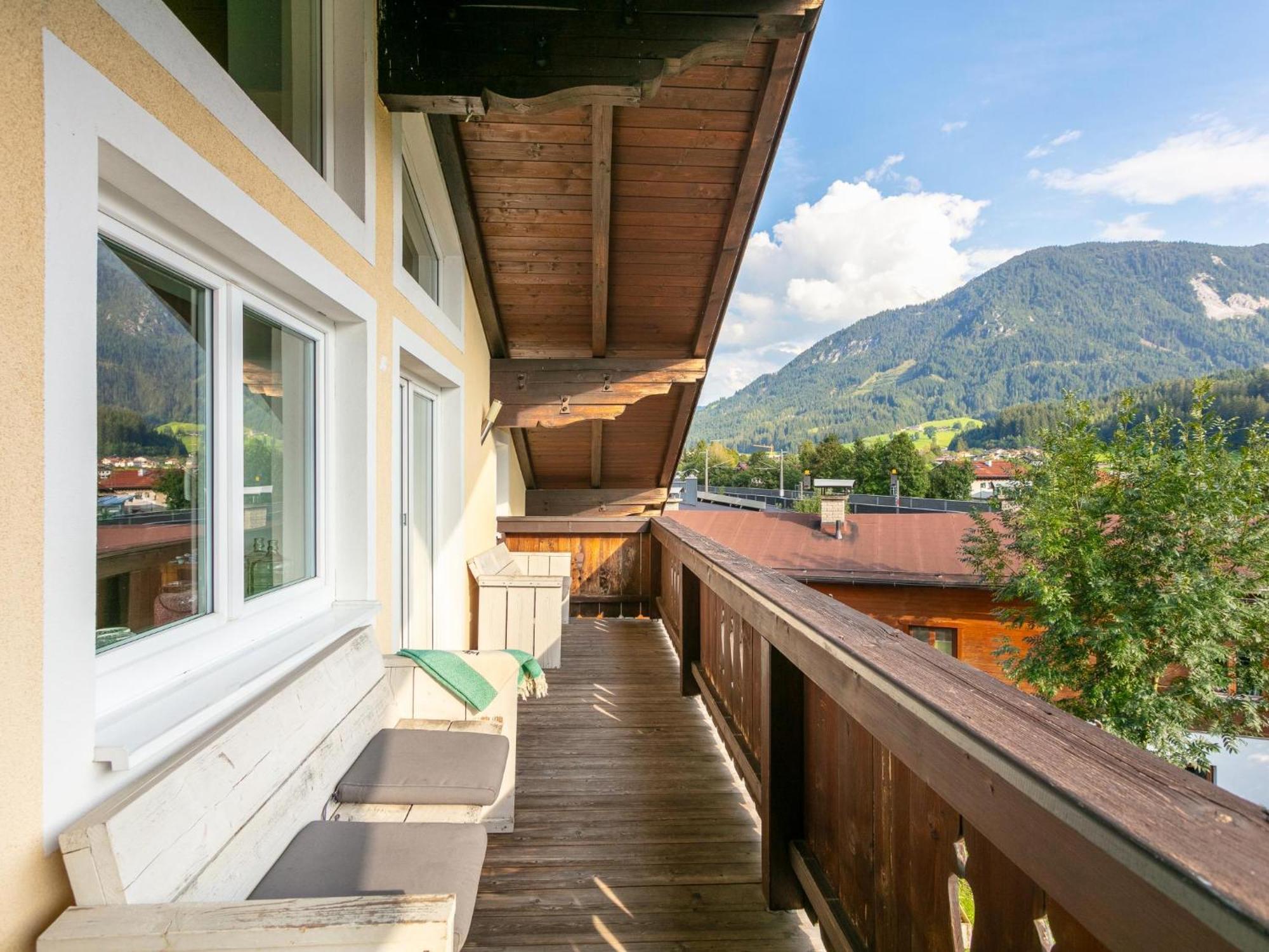Апартаменты Brixen 1 Бриксен-им-Тале Экстерьер фото